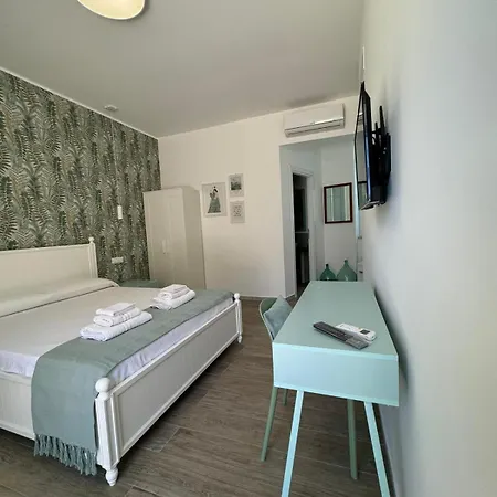 Molo '93 - Roomsandsea 3*